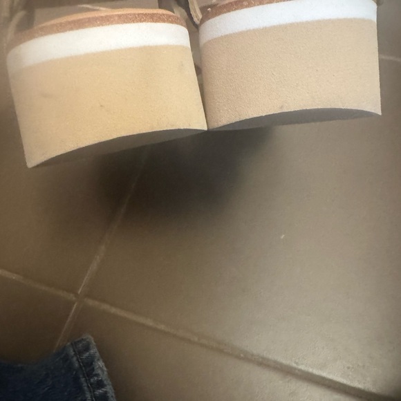 DONALD J PLINER Leather Platino Strap Sandals Size 8 Gold Sparkle Lug Sole EUC - Picture 14 of 17